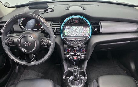 MINI Hatch, 2021 год, 1 582 000 рублей, 8 фотография