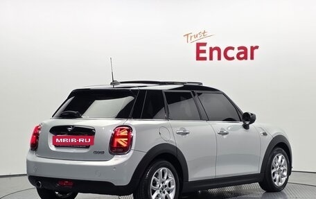 MINI Hatch, 2021 год, 1 582 000 рублей, 4 фотография