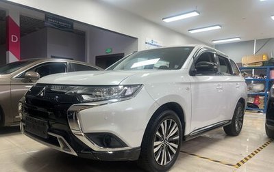 Mitsubishi Outlander III рестайлинг 3, 2022 год, 2 132 000 рублей, 1 фотография