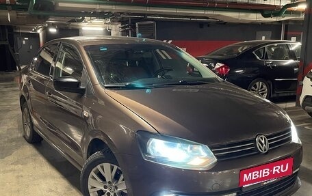 Volkswagen Polo VI (EU Market), 2014 год, 895 000 рублей, 1 фотография