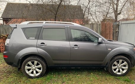 Mitsubishi Outlander III рестайлинг 3, 2008 год, 890 000 рублей, 1 фотография