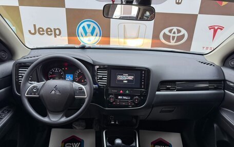 Mitsubishi Outlander III рестайлинг 3, 2022 год, 2 178 000 рублей, 11 фотография