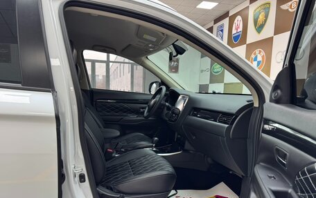 Mitsubishi Outlander III рестайлинг 3, 2022 год, 2 178 000 рублей, 16 фотография