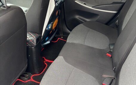 Hyundai Solaris II рестайлинг, 2012 год, 810 000 рублей, 10 фотография