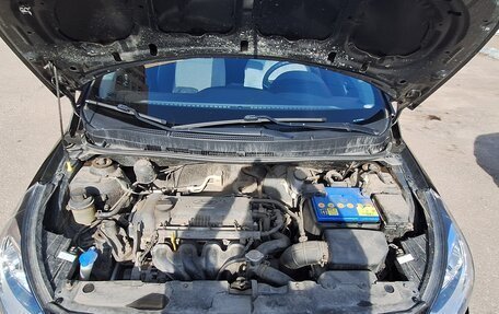 Hyundai Solaris II рестайлинг, 2011 год, 860 000 рублей, 8 фотография