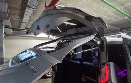 Nissan Serena IV, 2019 год, 2 350 000 рублей, 15 фотография