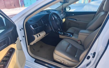 Toyota Camry, 2016 год, 2 350 000 рублей, 7 фотография