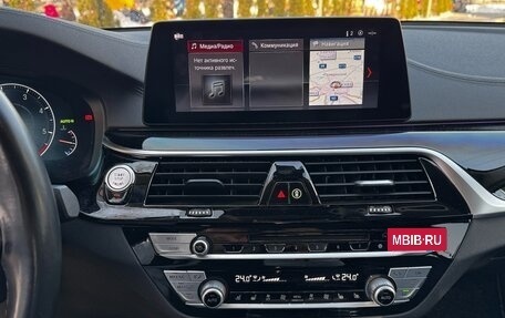 BMW 5 серия, 2019 год, 2 950 000 рублей, 10 фотография