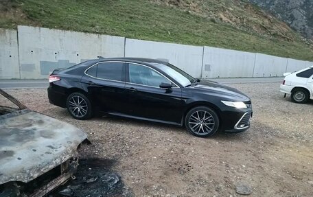 Toyota Camry, 2022 год, 2 650 000 рублей, 7 фотография