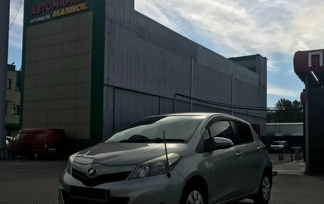 Toyota Vitz, 2012 год, 650 000 рублей, 2 фотография