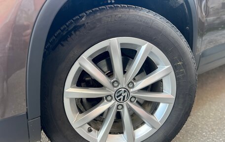 Volkswagen Tiguan I, 2015 год, 1 600 000 рублей, 11 фотография