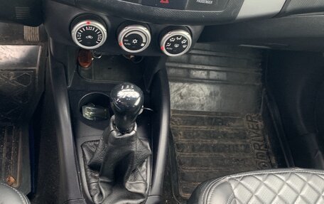 Mitsubishi Outlander III рестайлинг 3, 2008 год, 890 000 рублей, 10 фотография