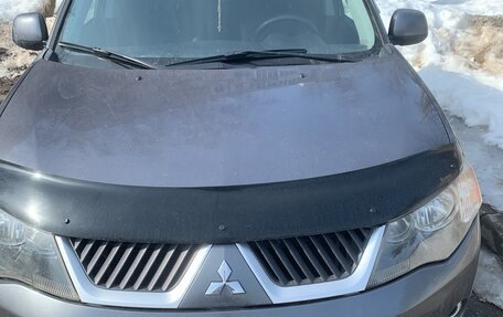 Mitsubishi Outlander III рестайлинг 3, 2008 год, 890 000 рублей, 14 фотография