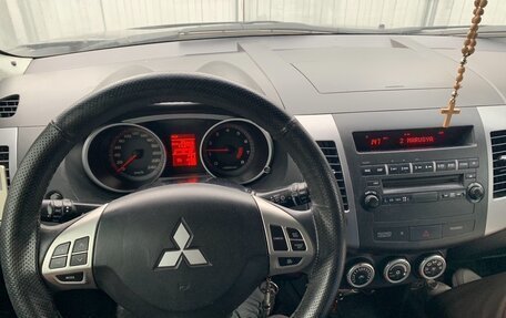 Mitsubishi Outlander III рестайлинг 3, 2008 год, 890 000 рублей, 12 фотография