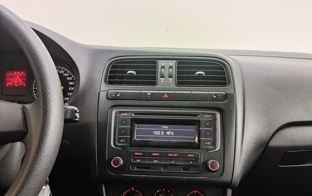 Volkswagen Polo VI (EU Market), 2013 год, 750 000 рублей, 12 фотография