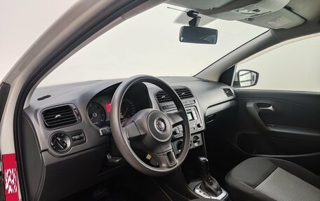 Volkswagen Polo VI (EU Market), 2013 год, 750 000 рублей, 15 фотография