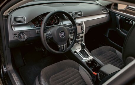 Volkswagen Passat B7, 2013 год, 1 195 000 рублей, 13 фотография