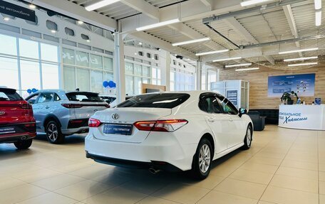 Toyota Camry, 2018 год, 2 299 900 рублей, 6 фотография