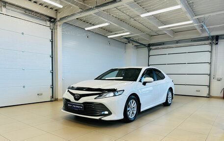 Toyota Camry, 2018 год, 2 299 900 рублей, 2 фотография