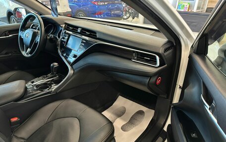 Toyota Camry, 2018 год, 2 299 900 рублей, 12 фотография