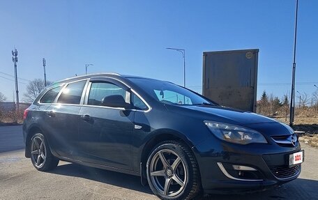 Opel Astra J, 2014 год, 899 000 рублей, 1 фотография