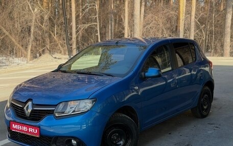 Renault Sandero II рестайлинг, 2015 год, 369 000 рублей, 1 фотография