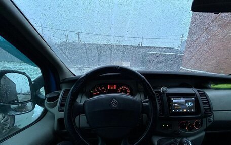 Renault Trafic, 2005 год, 800 000 рублей, 4 фотография