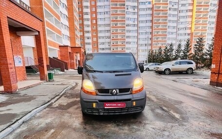 Renault Trafic, 2003 год, 950 000 рублей, 3 фотография