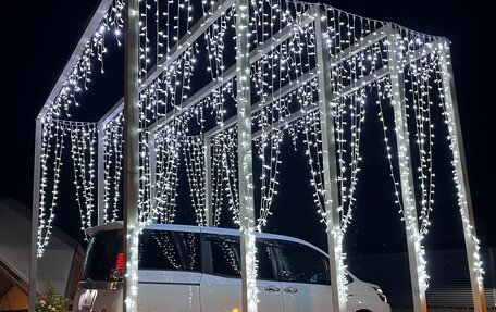 Toyota Voxy III, 2019 год, 2 900 000 рублей, 3 фотография