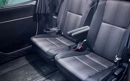 Toyota Voxy III, 2019 год, 2 900 000 рублей, 13 фотография