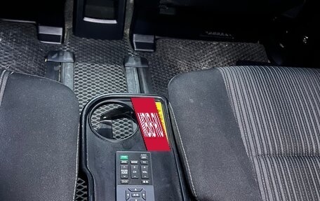 Toyota Voxy III, 2019 год, 2 900 000 рублей, 11 фотография