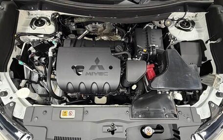 Mitsubishi Outlander III рестайлинг 3, 2022 год, 2 254 000 рублей, 12 фотография