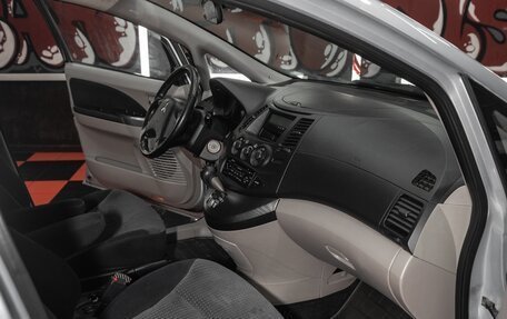 Mitsubishi Grandis, 2006 год, 1 100 000 рублей, 16 фотография