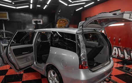 Mitsubishi Grandis, 2006 год, 1 100 000 рублей, 17 фотография