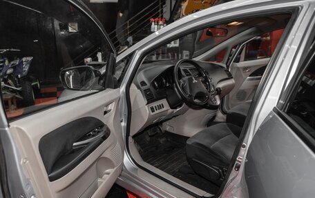 Mitsubishi Grandis, 2006 год, 1 100 000 рублей, 14 фотография