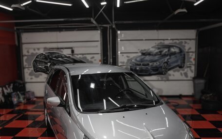 Mitsubishi Grandis, 2006 год, 1 100 000 рублей, 7 фотография