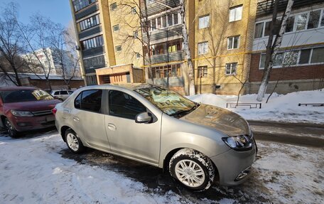 Renault Logan II, 2015 год, 800 000 рублей, 3 фотография