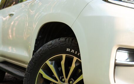 Toyota Land Cruiser Prado 150 рестайлинг 2, 2019 год, 5 250 000 рублей, 5 фотография