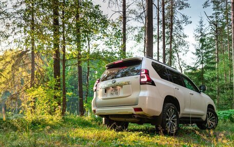 Toyota Land Cruiser Prado 150 рестайлинг 2, 2019 год, 5 250 000 рублей, 9 фотография