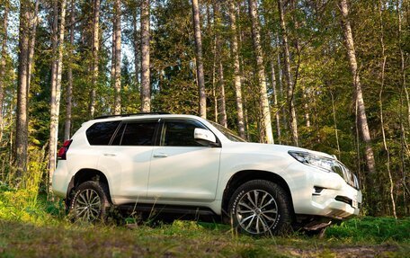 Toyota Land Cruiser Prado 150 рестайлинг 2, 2019 год, 5 250 000 рублей, 6 фотография
