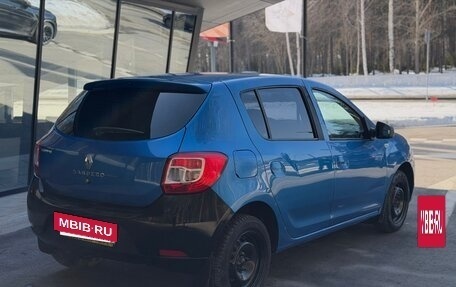 Renault Sandero II рестайлинг, 2015 год, 369 000 рублей, 4 фотография