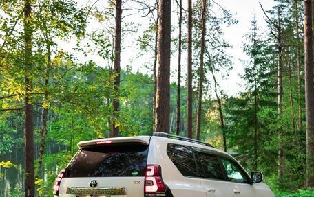 Toyota Land Cruiser Prado 150 рестайлинг 2, 2019 год, 5 250 000 рублей, 8 фотография