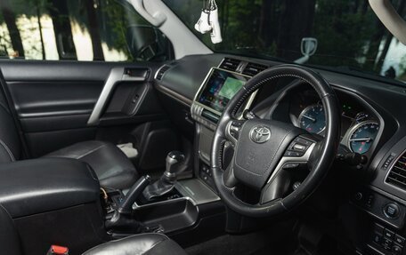 Toyota Land Cruiser Prado 150 рестайлинг 2, 2019 год, 5 250 000 рублей, 17 фотография