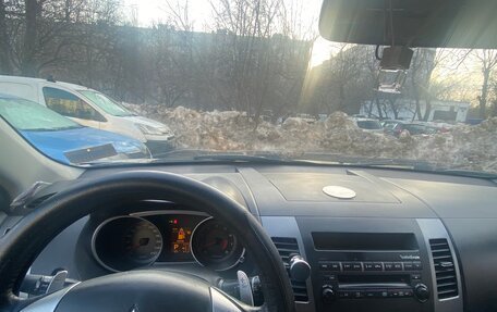 Mitsubishi Outlander III рестайлинг 3, 2006 год, 720 000 рублей, 1 фотография