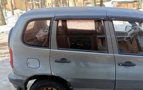 Chevrolet Niva I рестайлинг, 2004 год, 320 000 рублей, 6 фотография