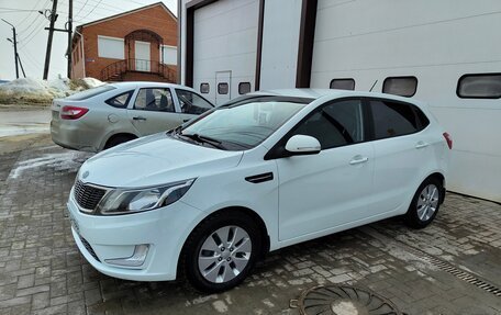 KIA Rio III рестайлинг, 2012 год, 1 000 000 рублей, 2 фотография