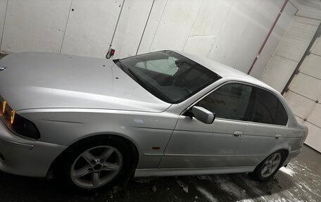 BMW 5 серия, 2002 год, 620 000 рублей, 3 фотография