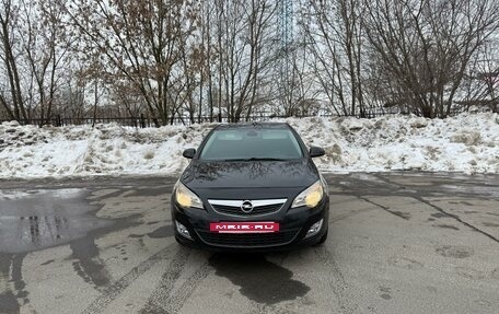 Opel Astra J, 2011 год, 585 000 рублей, 2 фотография