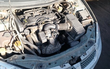 Dodge Stratus II, 2005 год, 300 000 рублей, 8 фотография