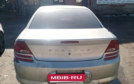 Dodge Stratus II, 2005 год, 300 000 рублей, 3 фотография